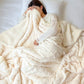 📢📢50% RABATT NU!! ❄️ Verdickte Imitat‑Kaschmir Wurfdecke — Super weiche warme Kuscheldecke für Sofa, Bett, Büro und Reisen ☁️🛋️