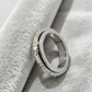 🔥Solange der Vorrat reicht 48 % Rabatt!🎉Drehbarer Spinner-Ring aus Titanstahl mit Zirkonia