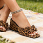 📢📢50 % Rabatt!! ⏰ Slip-On-Sandalen mit Absatz und Leopardenmuster – Blockabsatz, Schleifenverzierung und auffälliges Muster (Größen 36–43)