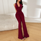 ✨🔥Eleganter Jumpsuit mit V-Ausschnitt, Spitzenverzierung und ausgestelltem Bein🖤