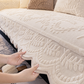 📢📢JETZT 50 % RABATT!! ⏰Rutschfester Sofaüberzug aus Kunstkaninchenfell – weich, kuschelig & mit Anti-Rutsch-Beschichtung 🐇✨