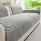 🔥 50% RABATT! ❄️ Baumwoll-Samt Sofaüberwurf – Rutschfest, ultraweich & wärmend – Plüsch-Couchauflage für Wohnzimmer, Haustiere & Familie ✨